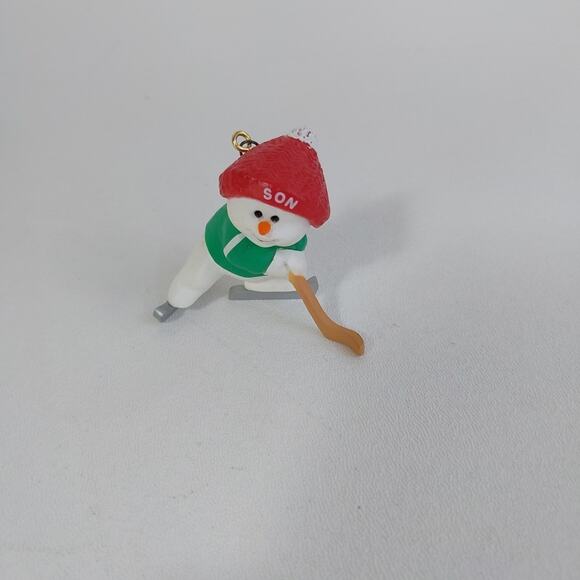 hallmark keepsake ornament SON 1990 Bear W/hockey Stick QX451-6 - Picture 1 of 3